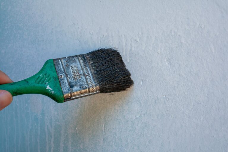 Odtłuszczanie przed malowaniem