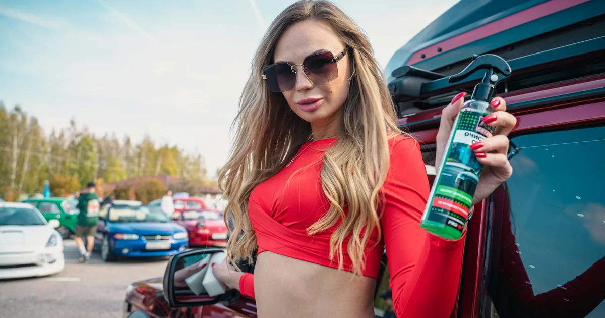 Wosk samochodowy na zabezpieczenie drzwi — genialny trik czy prosta droga do zniszczenia lakieru?